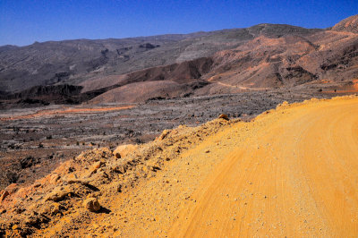 Off-road between Wadi Ghul and Jebel Shams