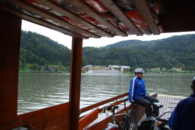 Ferry to Schlgen