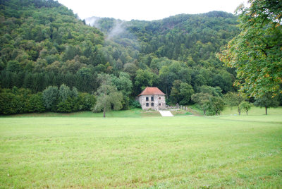 Castle on the road to Schlgen