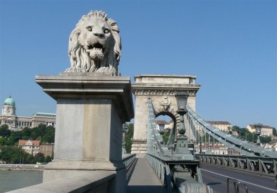 381 Szechenyi lanchid (Chain Bridge).jpg