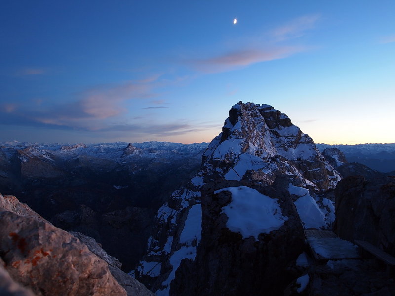 Mond ber dem Watzmann Mittelspitz