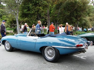 Jaguar E-Type in blue