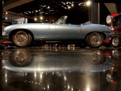 Jaguar E-Type in silver blue