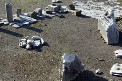 27_ruins_3.jpg