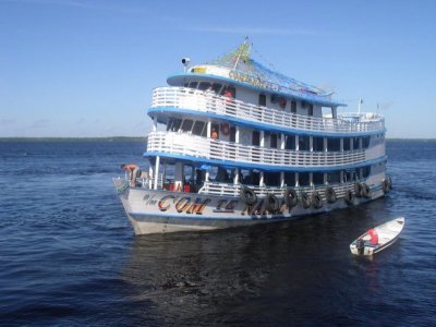Amazon river ferry.jpg