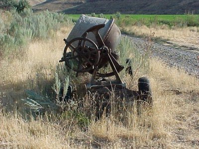 Cement mixer left to die.JPG