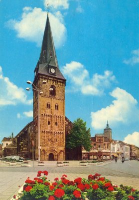 Enschede, NH kerk [038], circa 1977.jpg