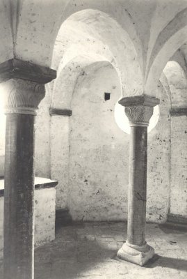 Rinsumgeest, herv kerk, krypt [038].jpg