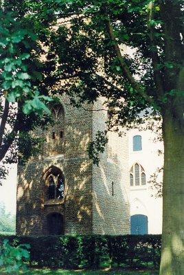Oosterhesselen, NH kerk ingang toren [038].jpg