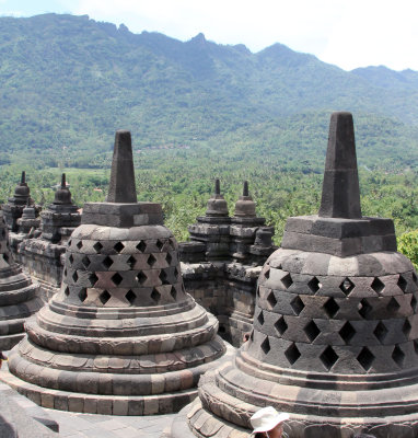 BOROBUDUR TEMPLE - YOGYAKARTA INDONESIA (24).JPG