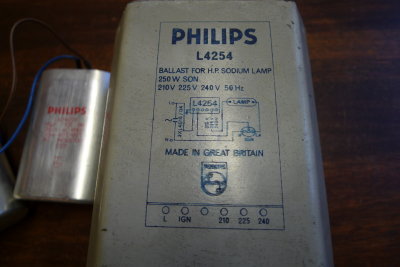 Spectral lamp power supply