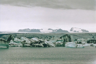 ijsbergenmeer - afbrokkelende gletsjer