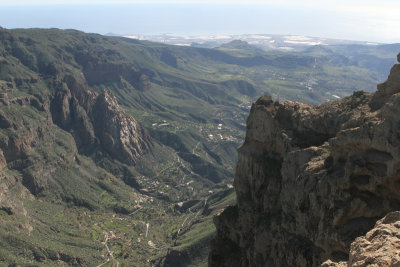 Alto de Campaniaro summit looking east.jpg