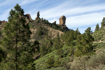 Roque Nublo (right) and Roque de San Jose.jpg