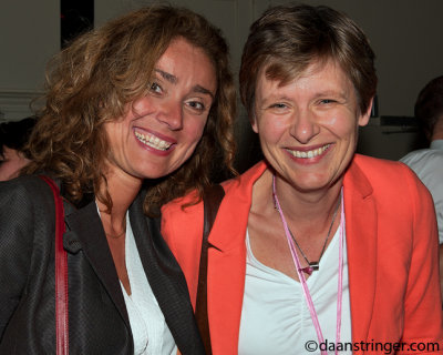 Vera Bergkamp (voormalig voorzitter COC) en Tanja Ineke (huidige voorzitter COC)