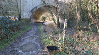 Eddie  the JR, the  waymarker  post  and  the  A20  bridge