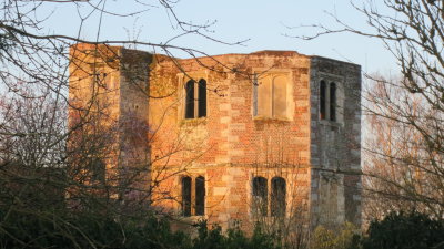Archbishop's  Palace  tower  ruins  at  dawn.