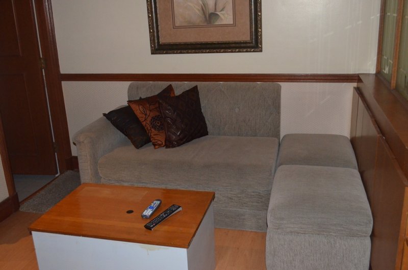living area 1.jpg