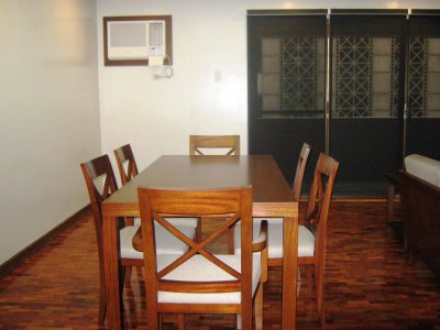 2BR in Legaspi Vill