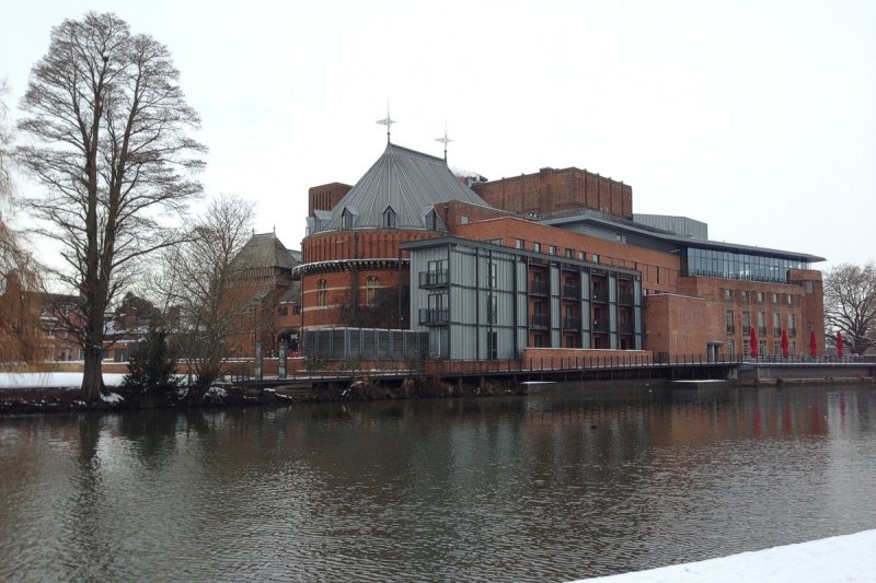 Theatre in the snow II