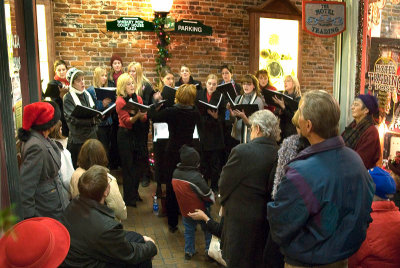 05-12  Prescott Womens Chamber Singers in St Michaels Alley.jpg