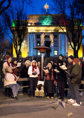 05-12 Carolers at Courthouse.jpg