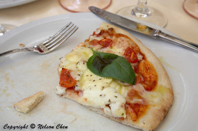 Pizza Margherita? (very good)