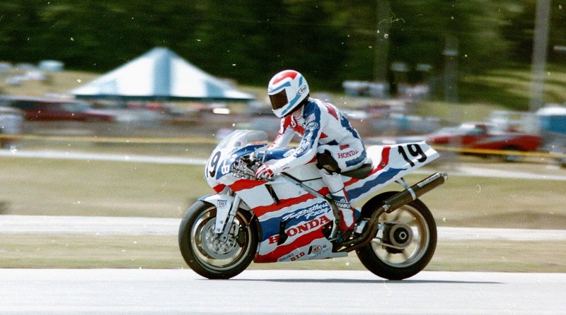 4 1992.jpg