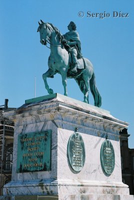 23 -Frederick the 5th in Amalienborg.jpg