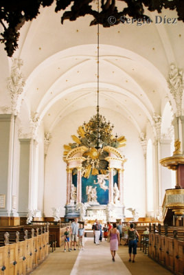 49-Interior of Vor Frelsers Kirke.jpg