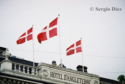 8-Flags at Hotel DAnglaterre.jpg