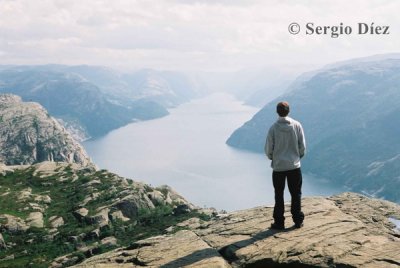 24c-Lysefjord desde Preikestolen.jpg