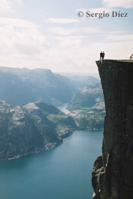 25c-Preikestolen.jpg