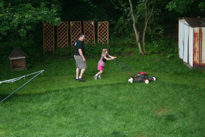 Emilymelawmowing652010.JPG
