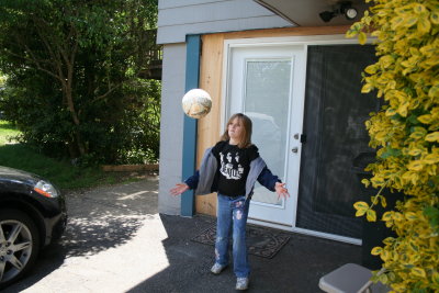 Emilysoccerball2592010.JPG