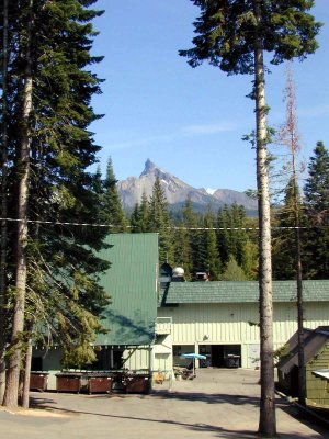 01 Mount Thielsen from Diamond Lake Resort.jpg