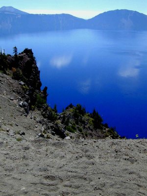 13 Merriam Point at Crater Lake 02.jpg
