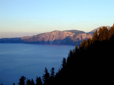 73 Sunset at Crater Lake from Lodge 05.jpg