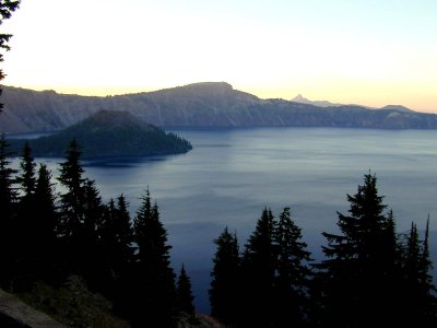 74 Sunset at Crater Lake from Lodge 06.jpg