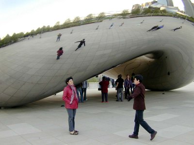 21 Millennium Park 01 - Claire & Jesus.JPG