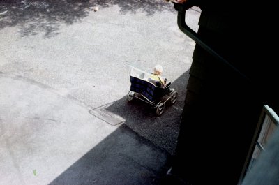 12 Erica and the twinmobile, heading for the shade.jpg