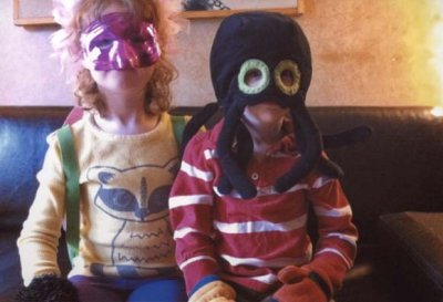 08 Violet and Sid in costume.jpg