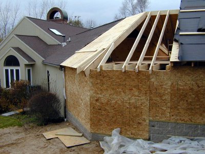 08 garage 7.JPG