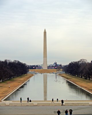 Washington Monumen across reflecting pool.jpg