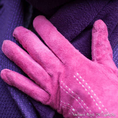 pink gloves