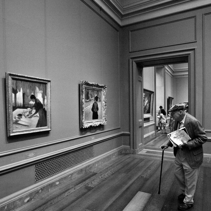 Old man at the gallery