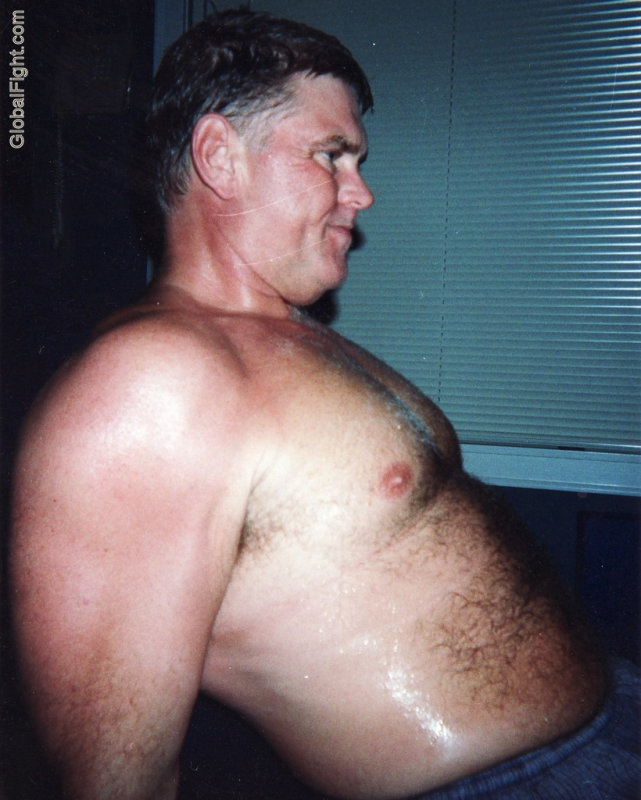 sweaty musclebear grandaddy workingout.jpg