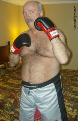 huge thick pecs hairychest mens gallery.jpg