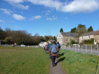 9:40am and heading across sunny Dunvant Square