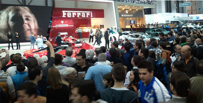 Ferraricrowd.jpg